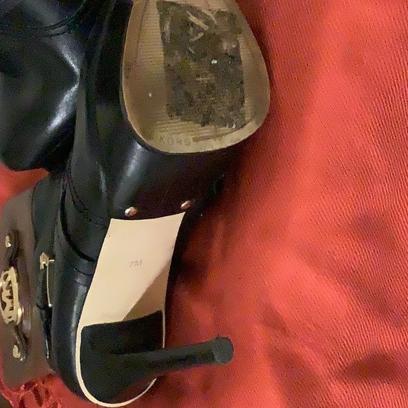 Michael kore Booties heels - Picture 2 of 4